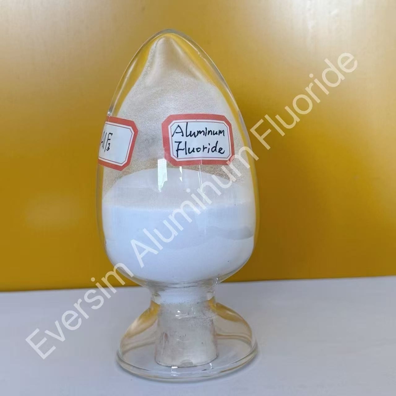 Trọng lượng phân tử 83,98 White Sandy Aluminium Fluoride Alf3 cho dòng chảy của kim loại phi sắt