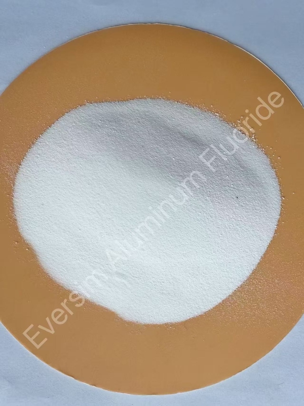 Độ tinh khiết cao 98% trọng lượng phân tử 83,98 Alf3 Fluoride nhôm cho các vật liệu luồng