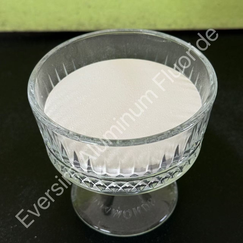Độ tinh khiết cao CAS7784-18-1 Cát trắng AlF3 Fluorua nhôm loại công nghiệp Anhidrô