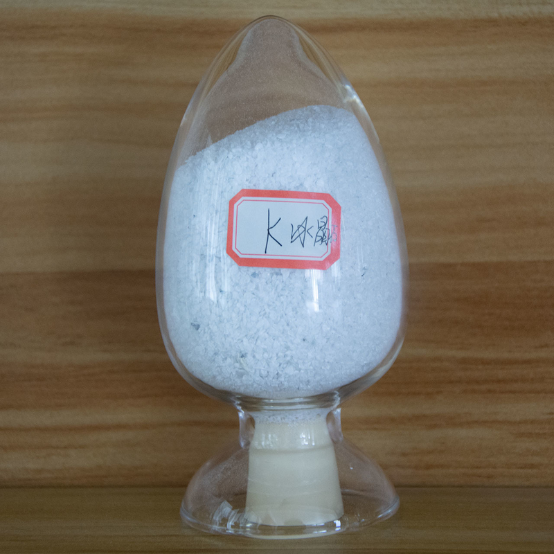 Sản phẩm hóa chất dạng bột màu trắng Kali Cryolite được sử dụng làm chất trợ hàn cho đồng